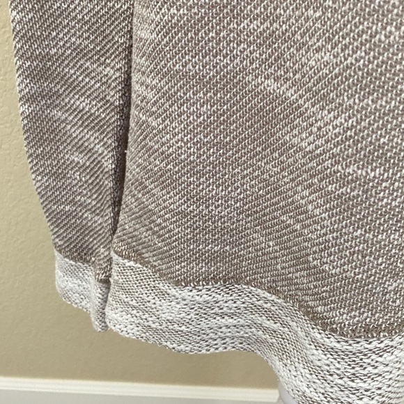 Kut from the Kloth Stylish Tan and White Knit Pullover Lightweight Sweater. XL - Picture 4 of 11
